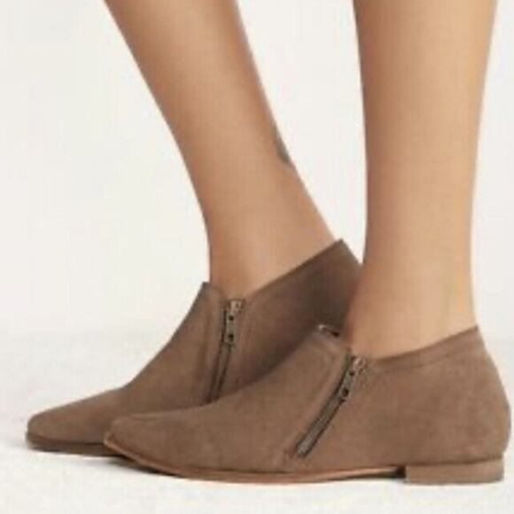 Free People In Sight Leather Side Zipper Pointed Toe Ankle Boot Taupe Size 39 - Picture 1 of 6
